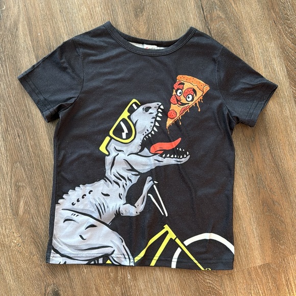 Bundle of 7 T-shirts size 6-7 - Picture 3 of 8